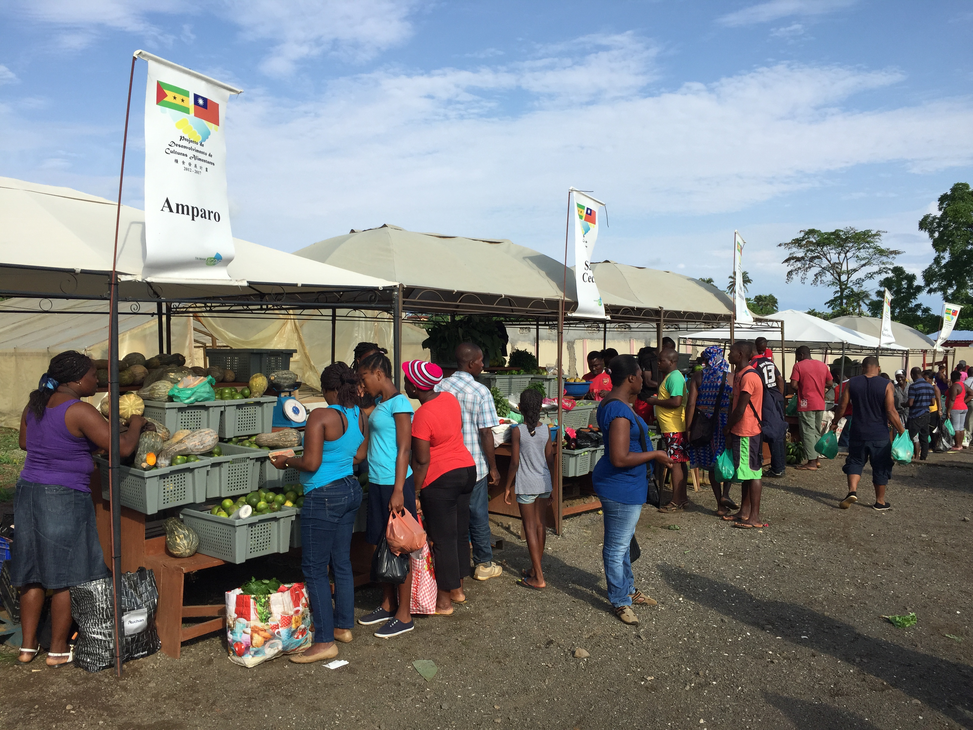 Saturday market in STOP